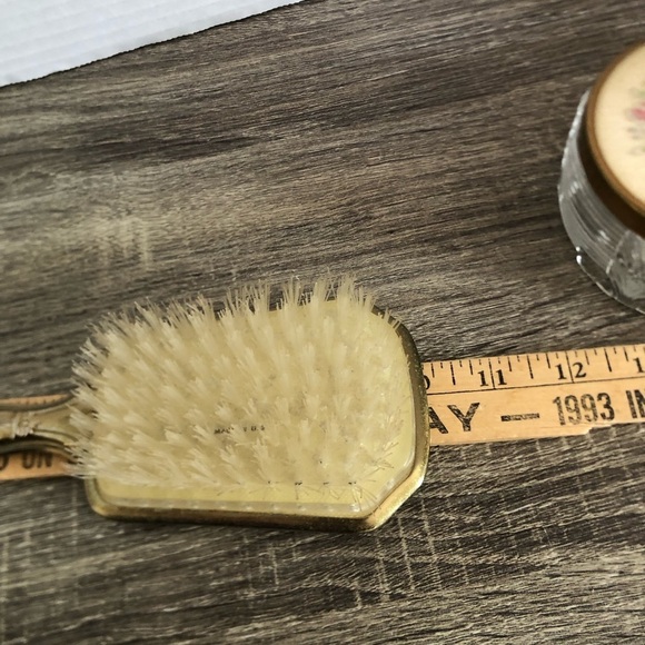 Vtg Gold Brush and Powder Jar Set with Floral Design - Picture 7 of 14